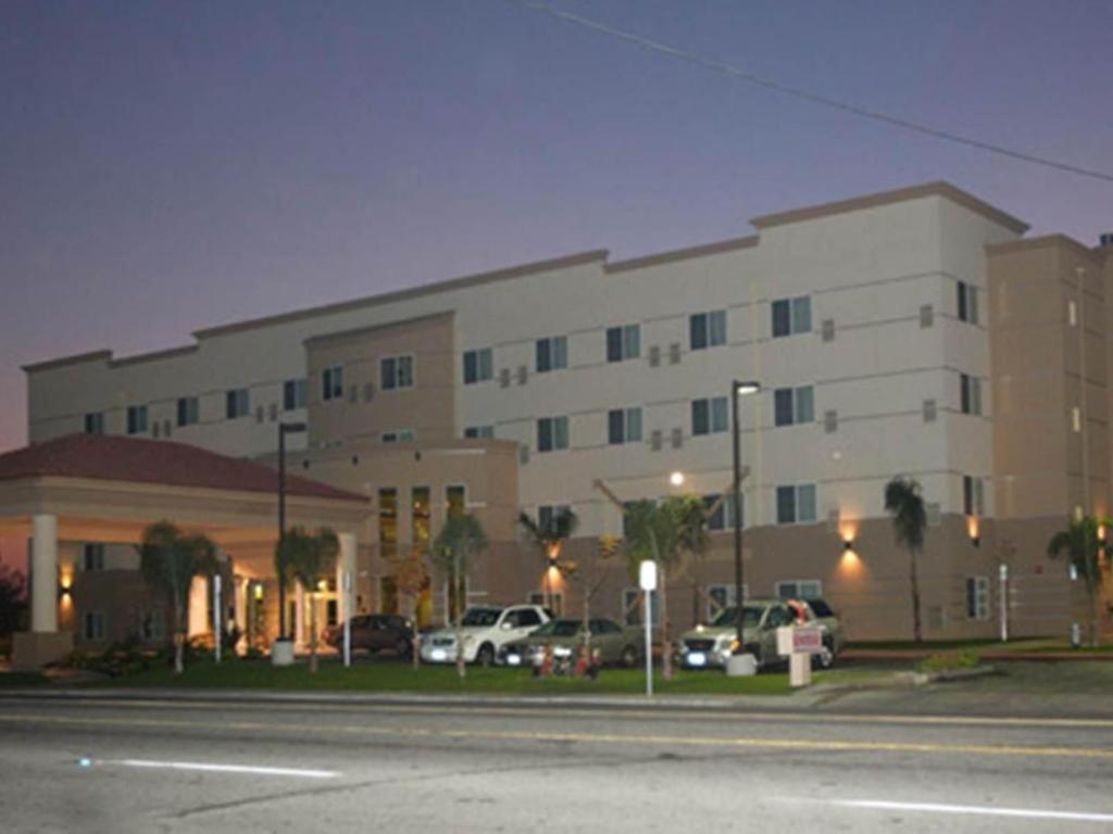 Holiday Inn Express & Suites Bakersfield Central By Ihg Exteriér fotografie