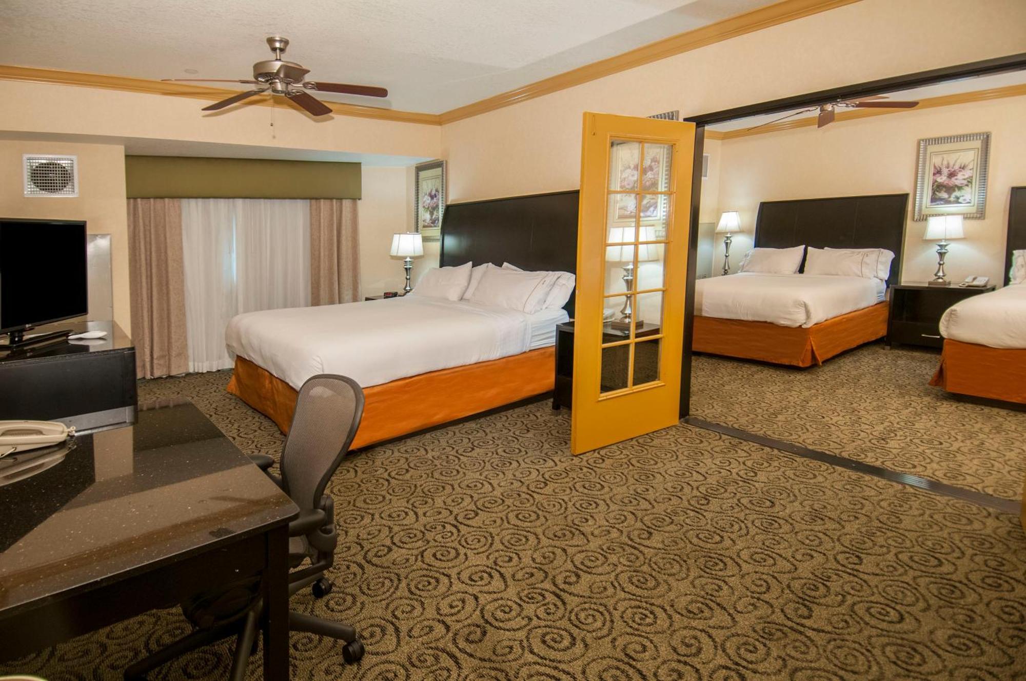 Holiday Inn Express & Suites Bakersfield Central By Ihg Exteriér fotografie