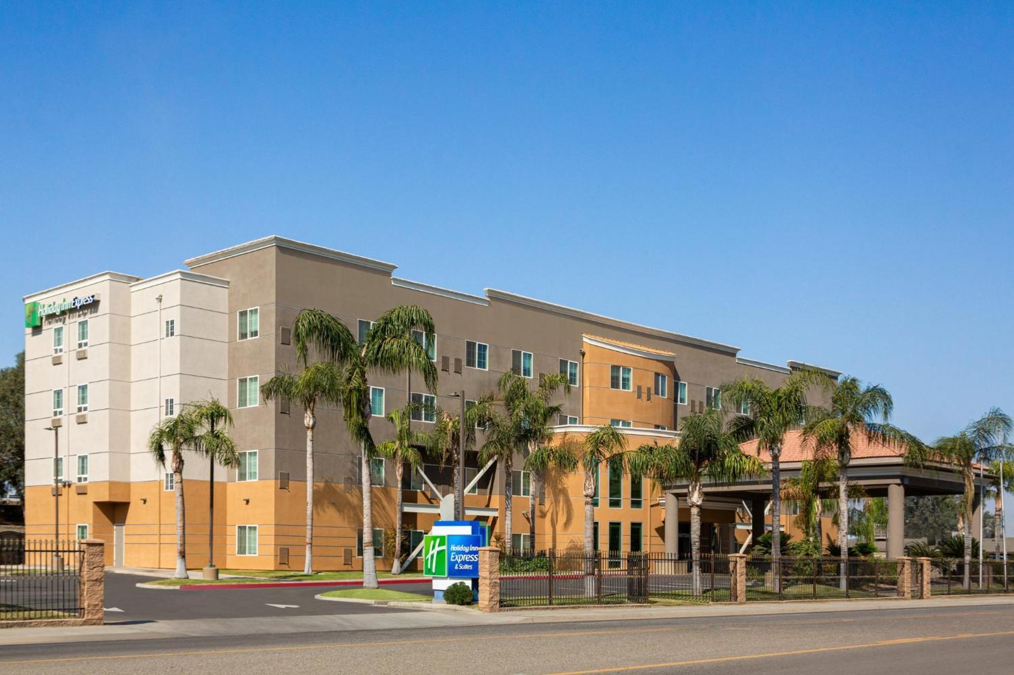Holiday Inn Express & Suites Bakersfield Central By Ihg Exteriér fotografie