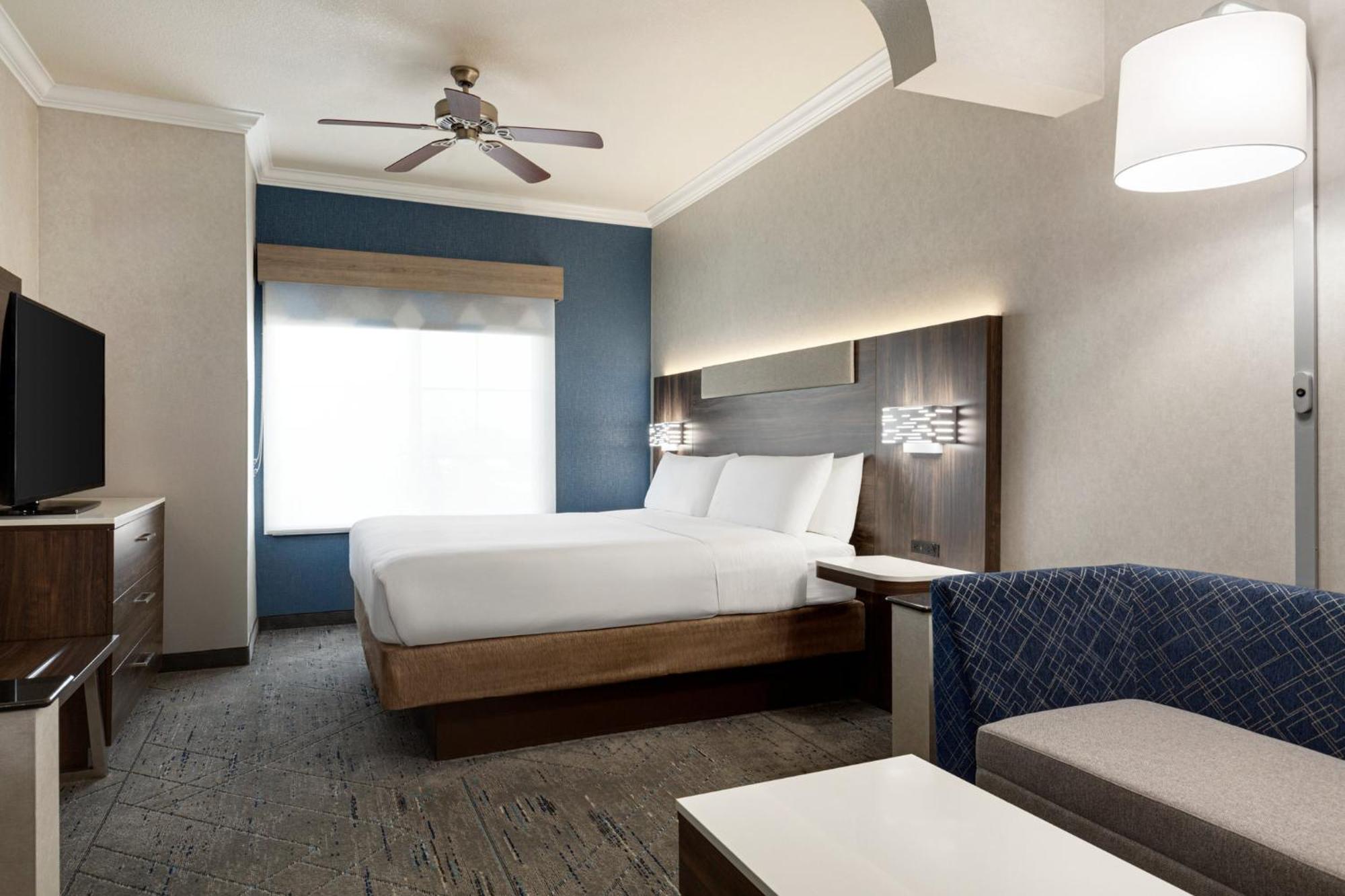 Holiday Inn Express & Suites Bakersfield Central By Ihg Exteriér fotografie