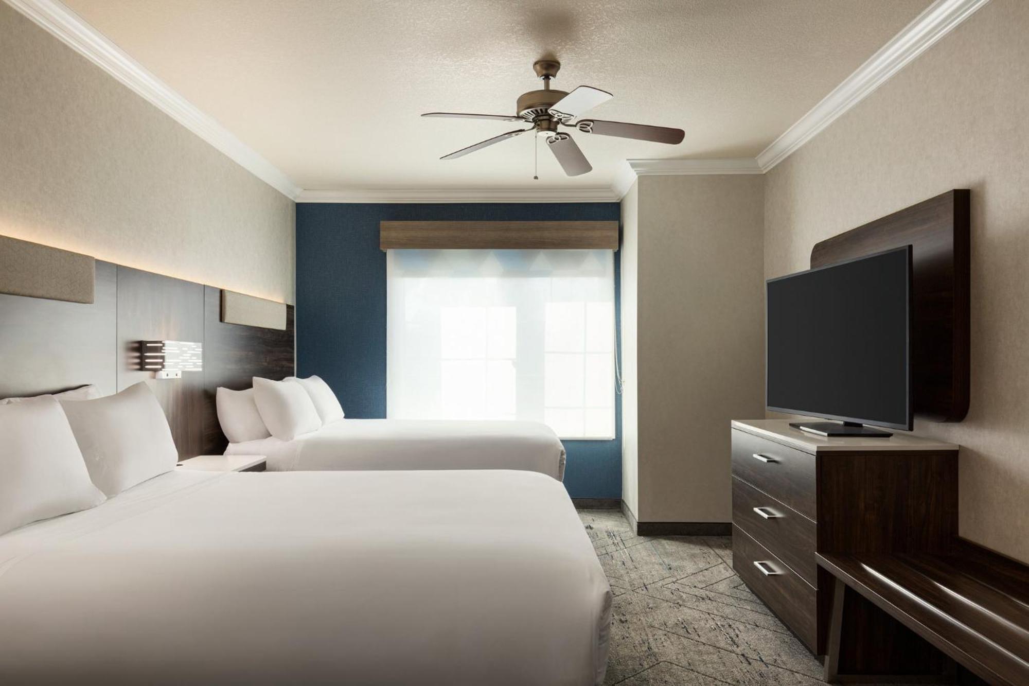 Holiday Inn Express & Suites Bakersfield Central By Ihg Exteriér fotografie