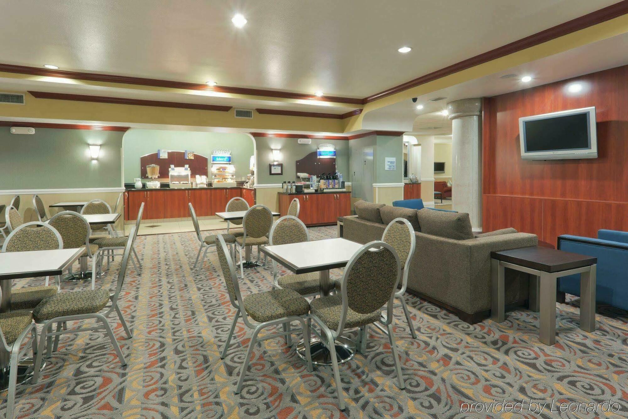 Holiday Inn Express & Suites Bakersfield Central By Ihg Restaurace fotografie